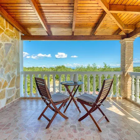 Villa Rosa 3 Bedroom With Sea View *