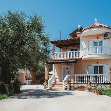 Rosa 3 Bedroom With Sea View Tragaki